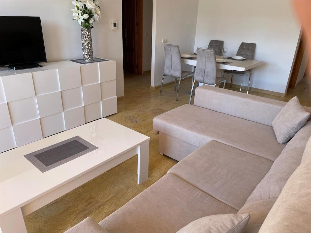 A Stunning 2 Bedroom Apartment 5 Min Walk To The Beautiful Beaches Of Vera Playa Playas de Vera Exterior foto